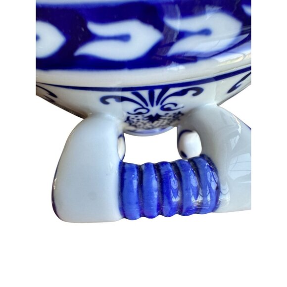 Vintage Bombay Company Blue & White Ceramic Soup Tureen with Matching Platter - Picture 6 of 16
